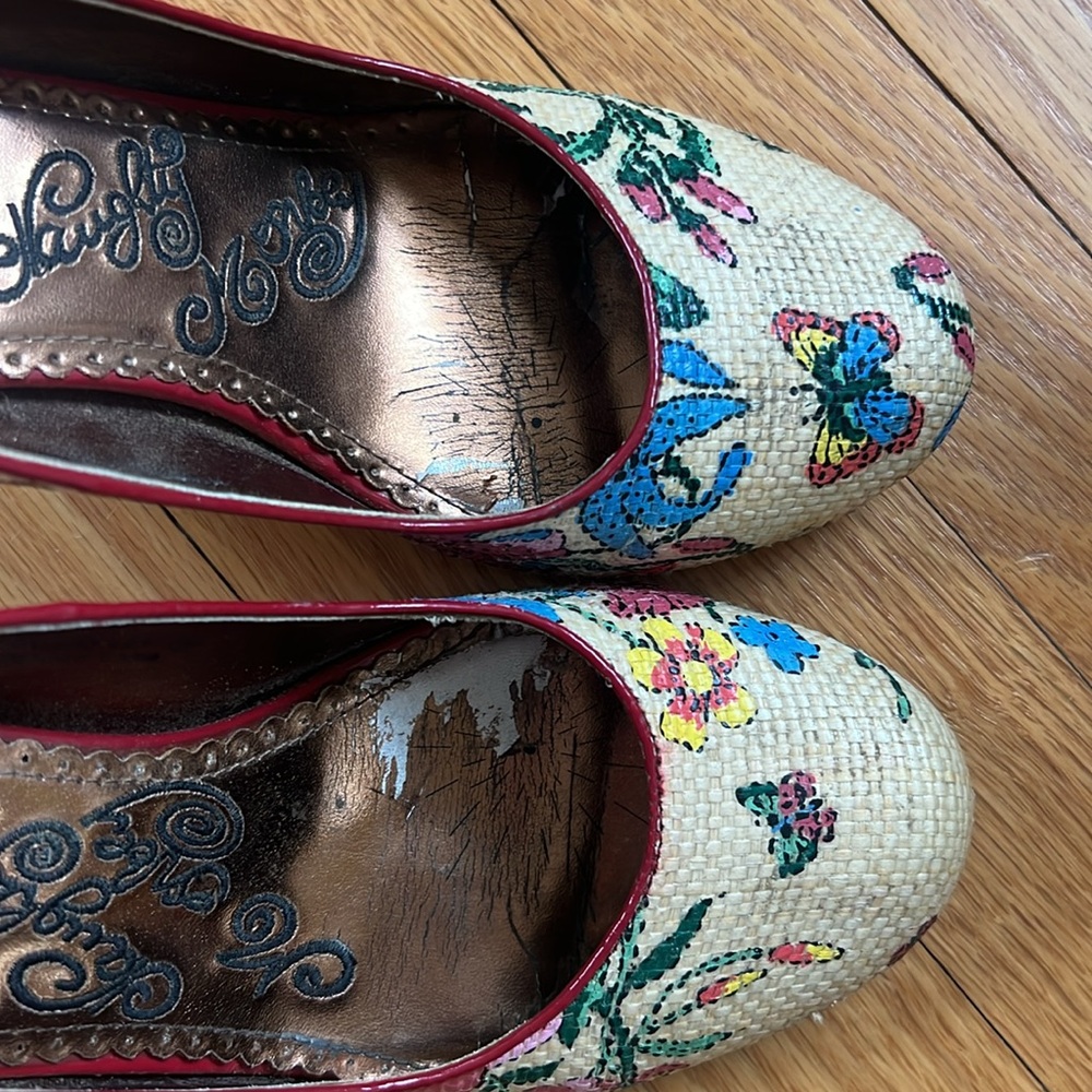 Floral Embroidered Naughty Monkey size 9 - Picture 4 of 5